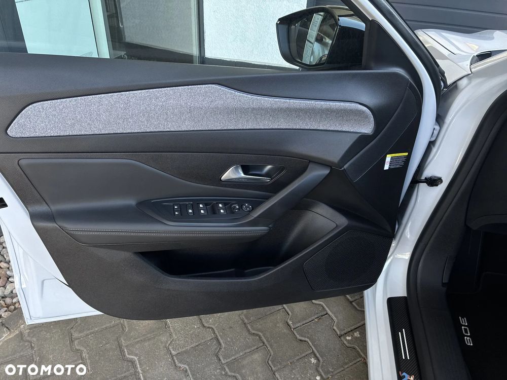 Peugeot 308 1.2 PureTech Active Pack S&S EAT8 - 10