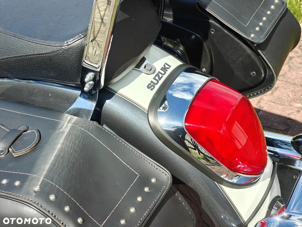 Suzuki Intruder - 28