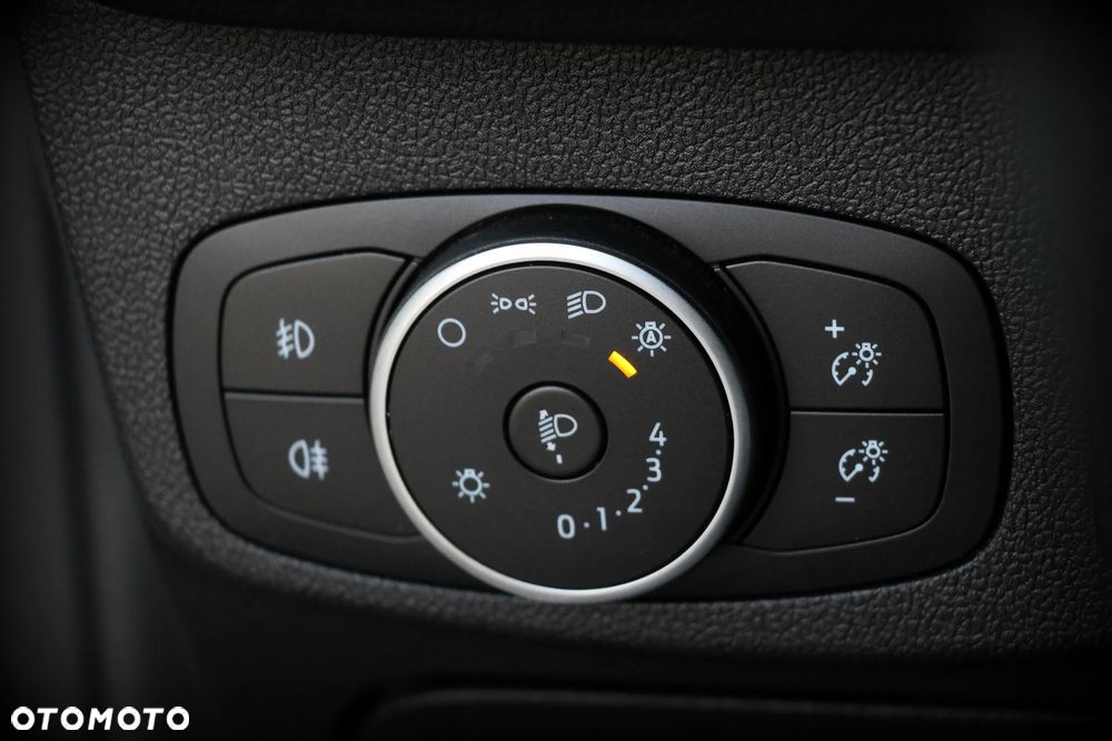 Ford Focus 1.5 EcoBlue Titanium - 28