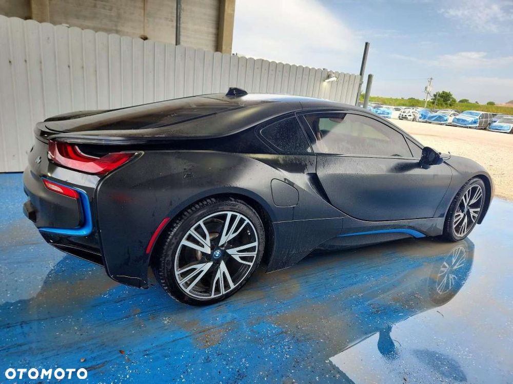 BMW i8 - 4