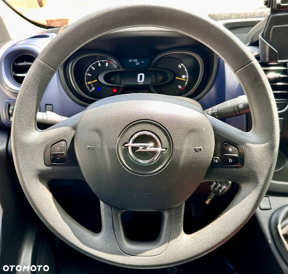 Opel VIVARO L2H1 / - 17