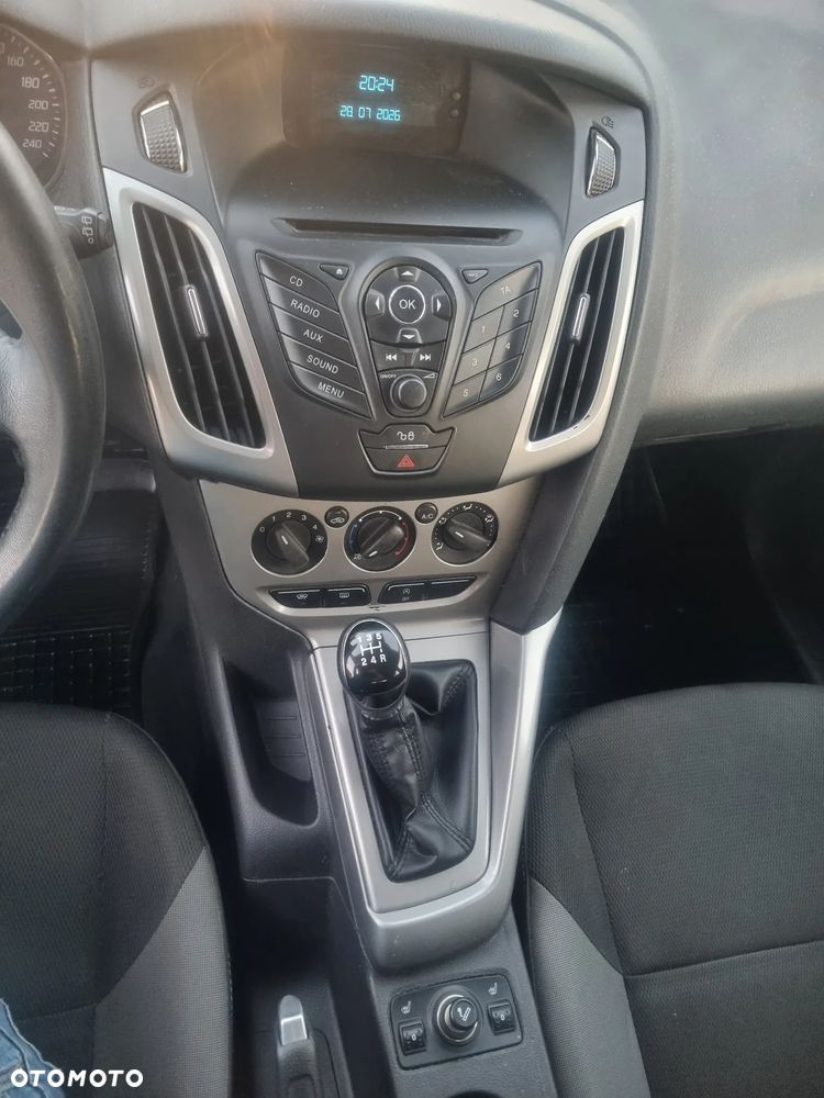 Ford Focus 1.0 EcoBoost Titanium - 11