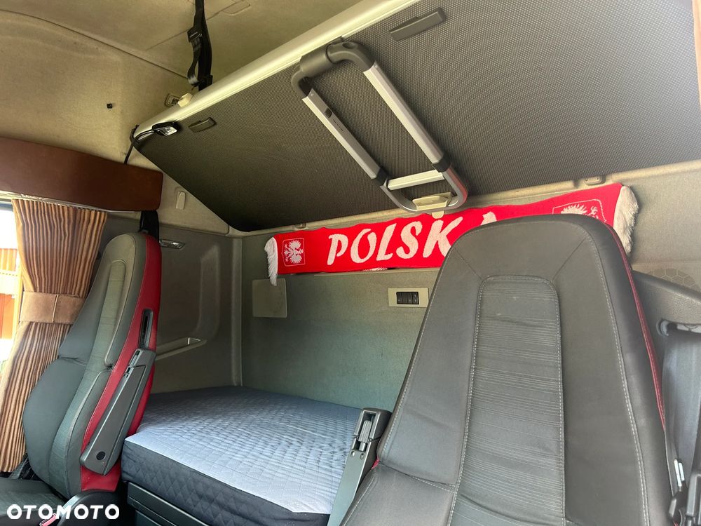 Volvo FH 500 AUTOMAT / HALOGENY ORUROWANIE / FULL SPOJLERY / LED / EURO 6 / TACHOGRAF NOWEJ GENERACJI / PRZÓD NOWE OPONY DUNLOP / 2015 ROK !! - 24