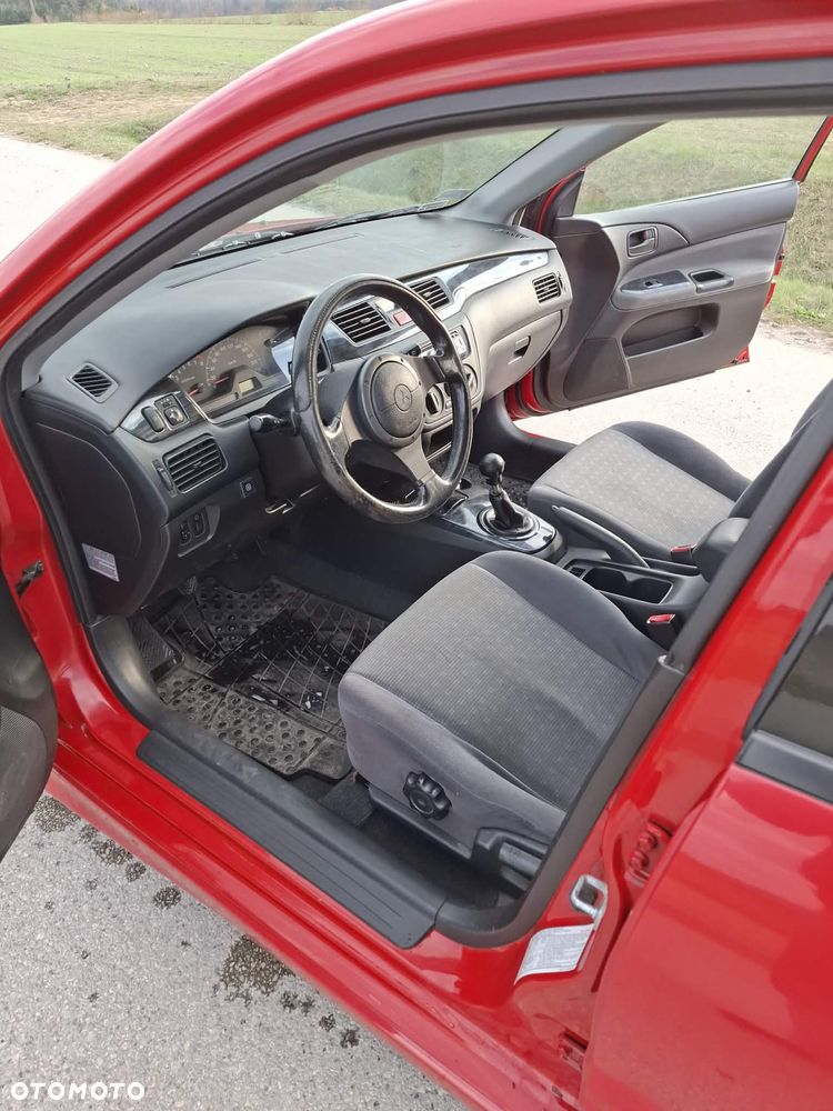 Mitsubishi Lancer 1.6 Intense - 19