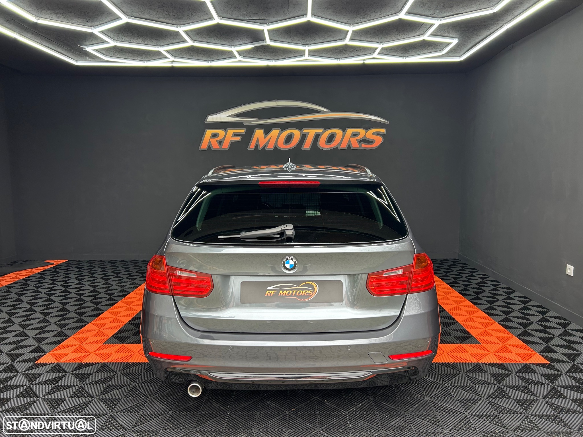 BMW 320 d Touring Auto Line Sport - 23