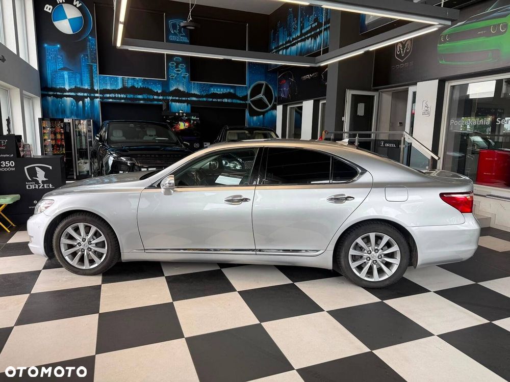Lexus LS - 8