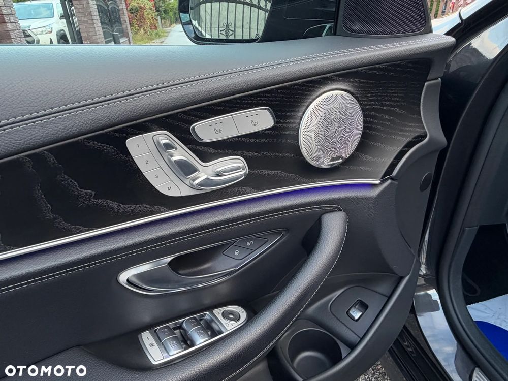 Mercedes-Benz Klasa E 220 d 4-Matic AMG - 29