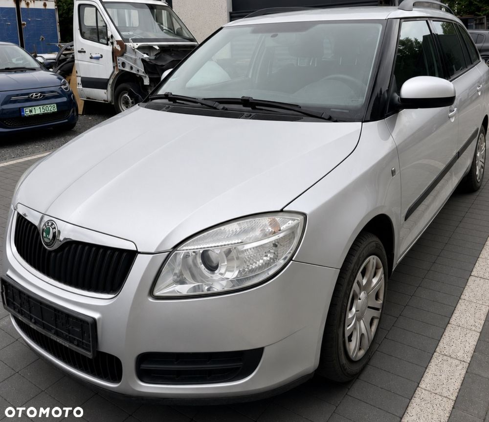 Skoda Fabia 1.6 16V Ambiente - 6