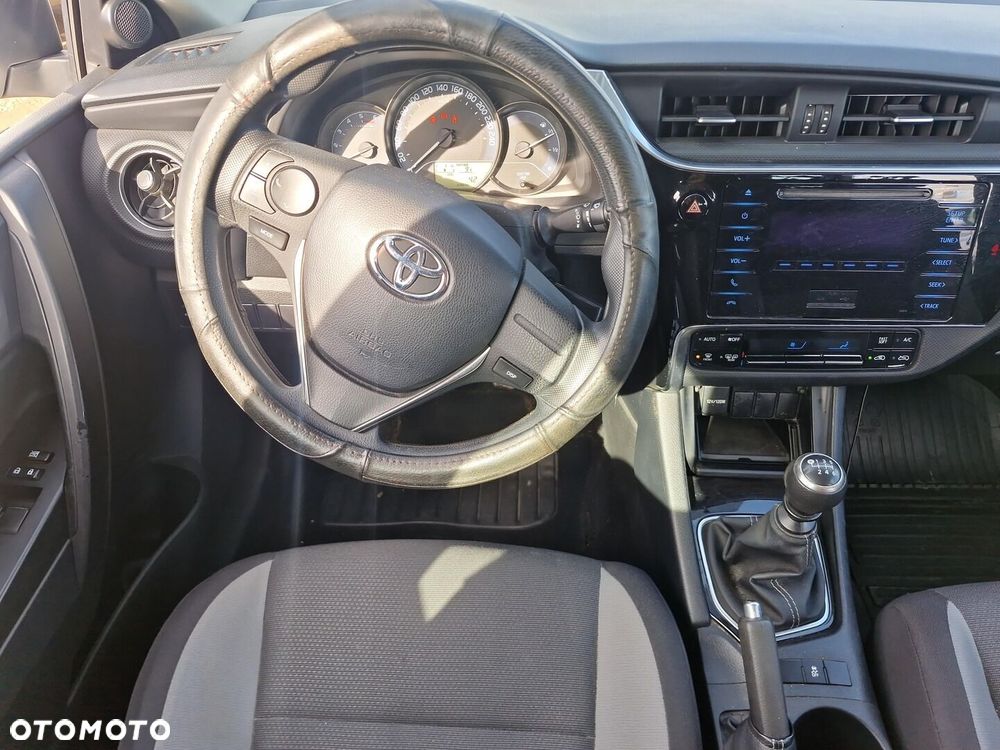 Toyota Auris 1.4 D-4D Active - 14
