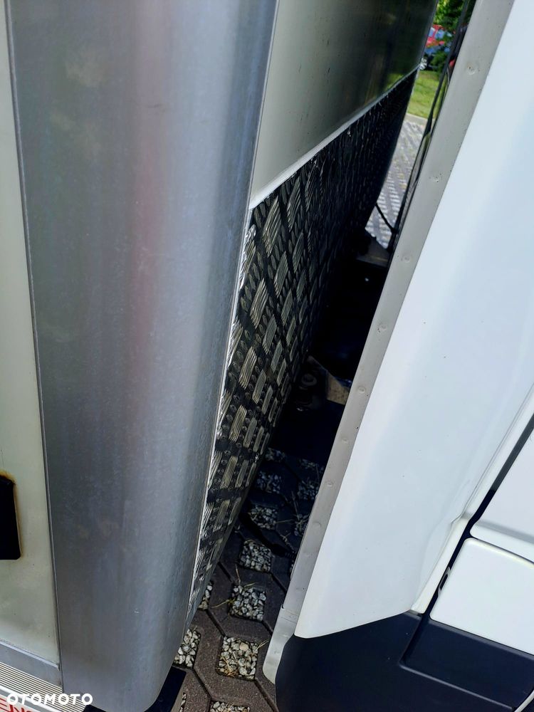Iveco Daily | 50C18 | 3 litry  | Bliźniak | Kontener |  8EP |  Full Led - 17