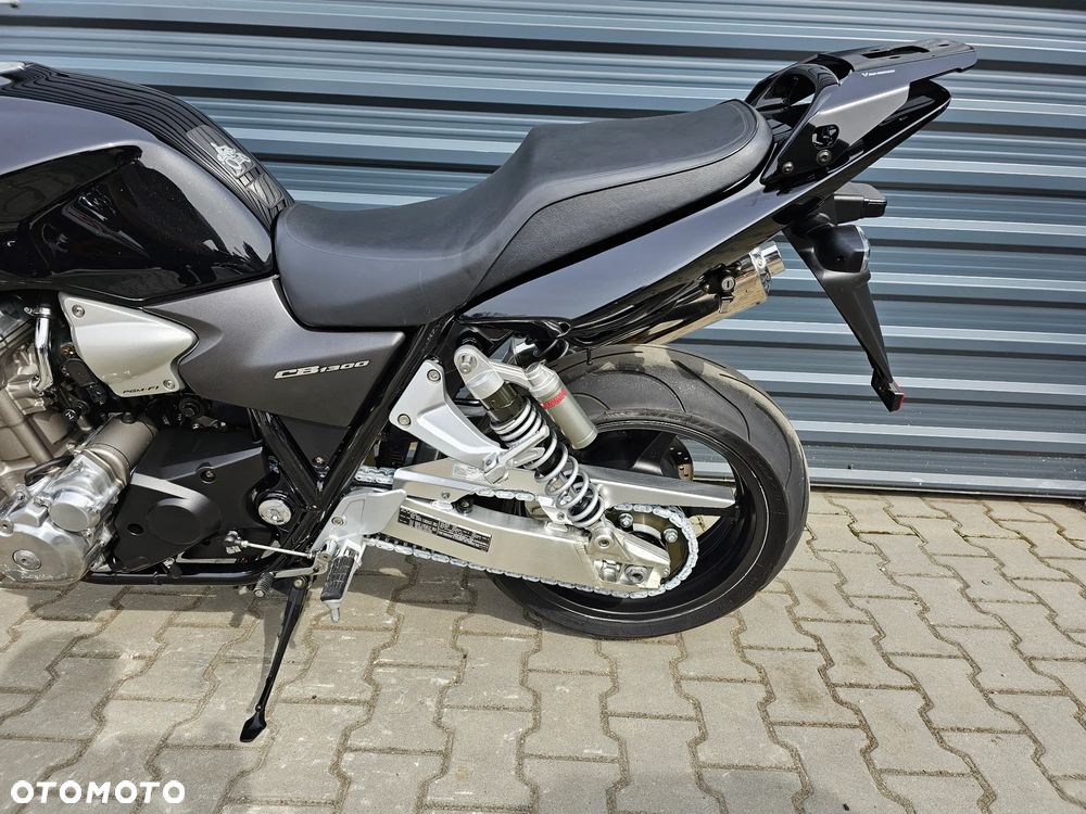Honda CB - 22
