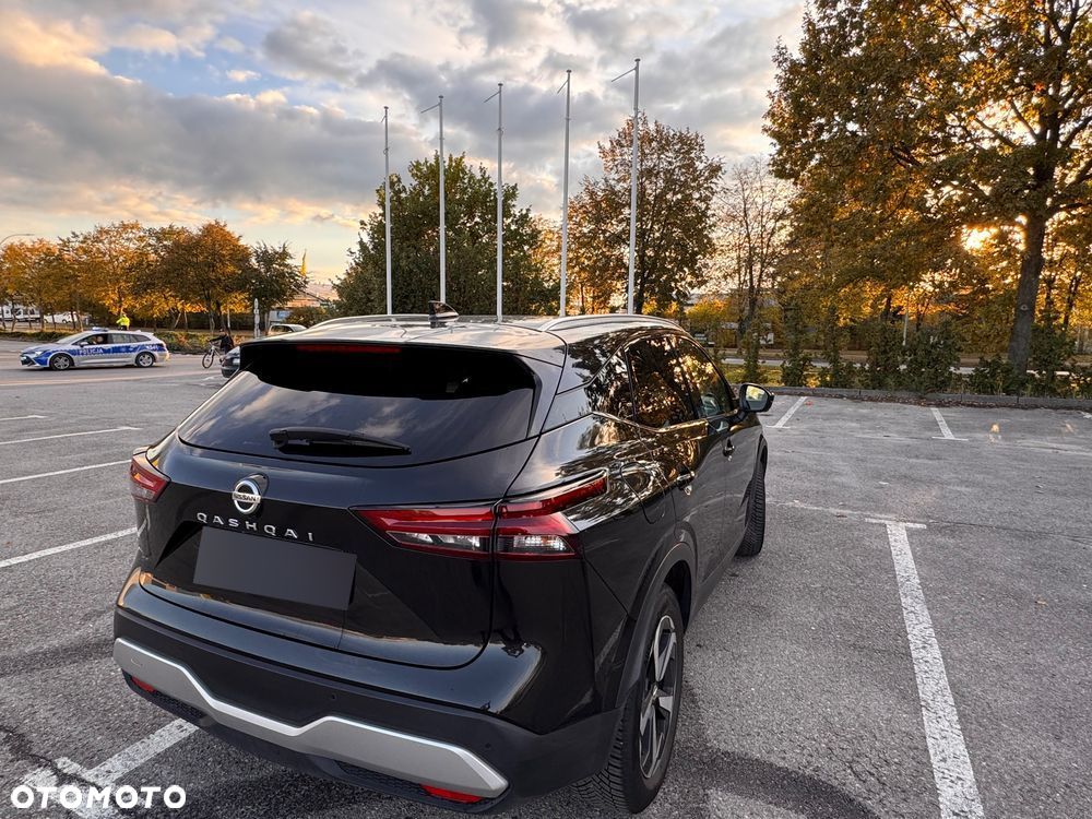 Nissan Qashqai 1.3 DIG-T N-CONNECTA - 24