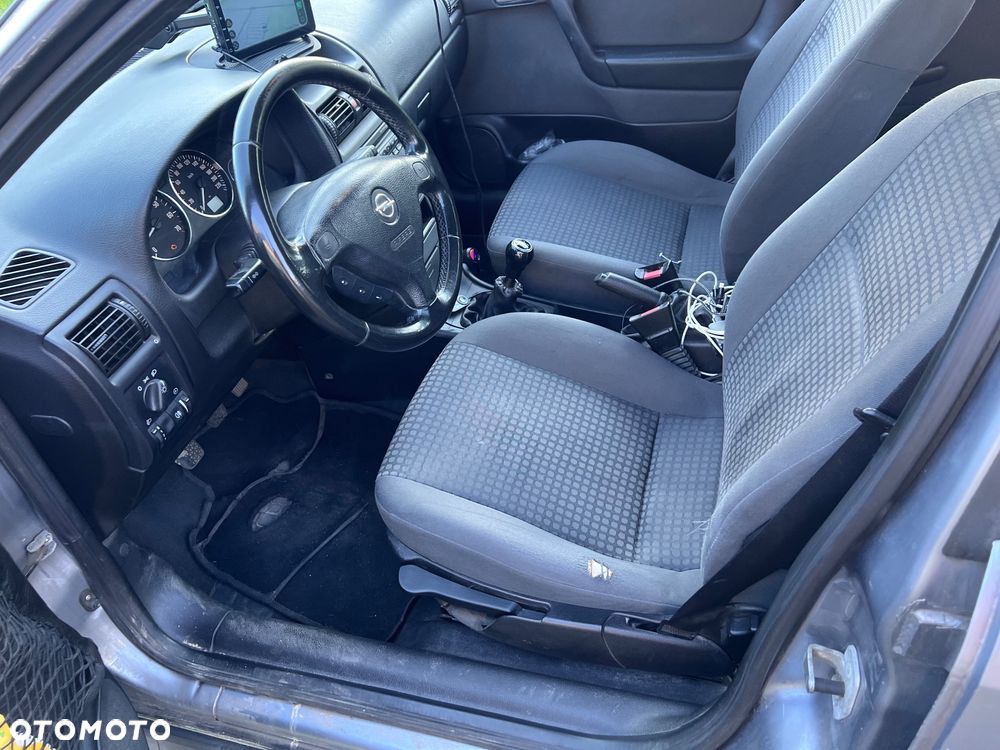 Opel Astra 1.6 - 9