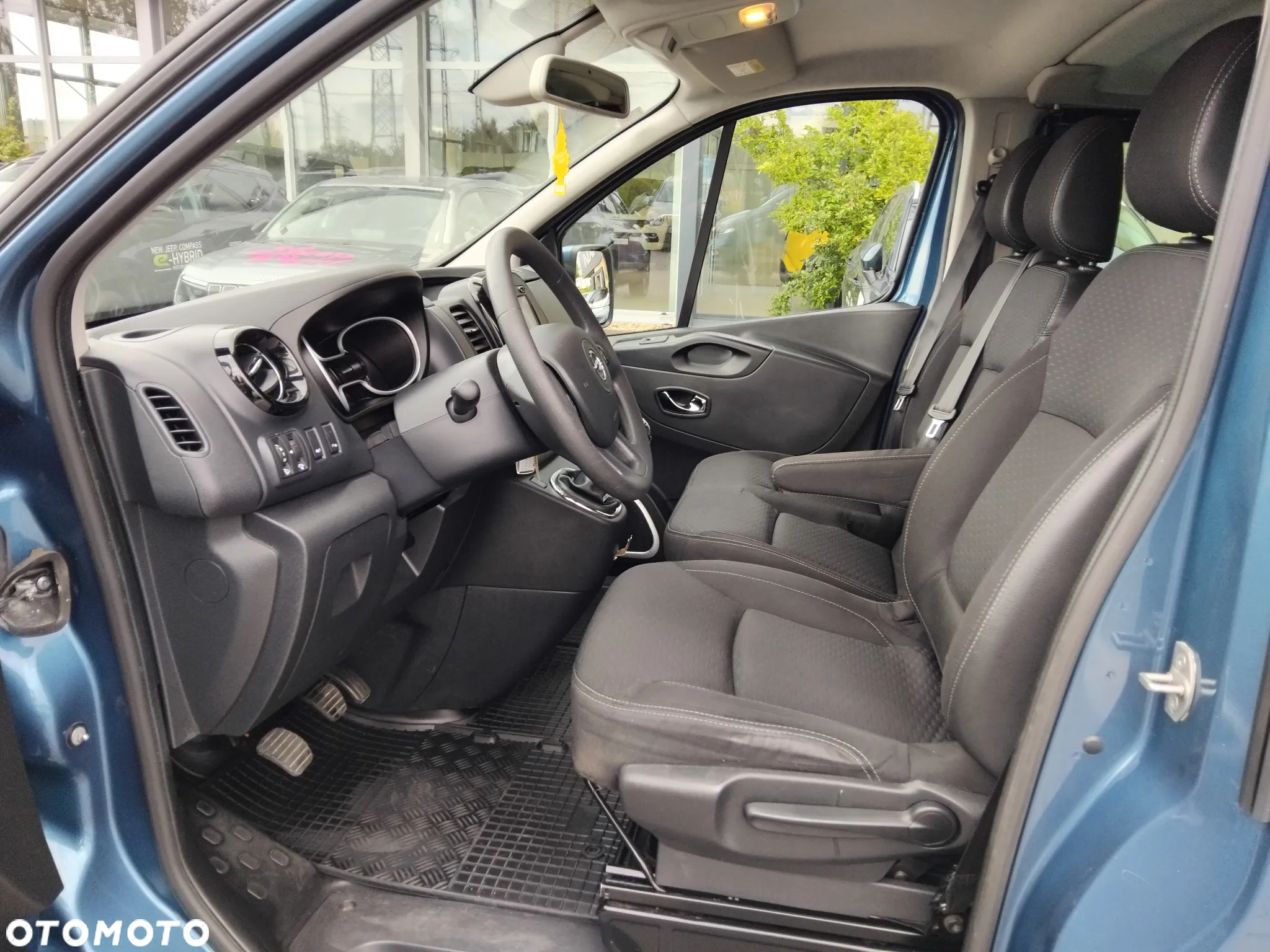Opel Vivaro L2H1 2.9t Elegance - 17