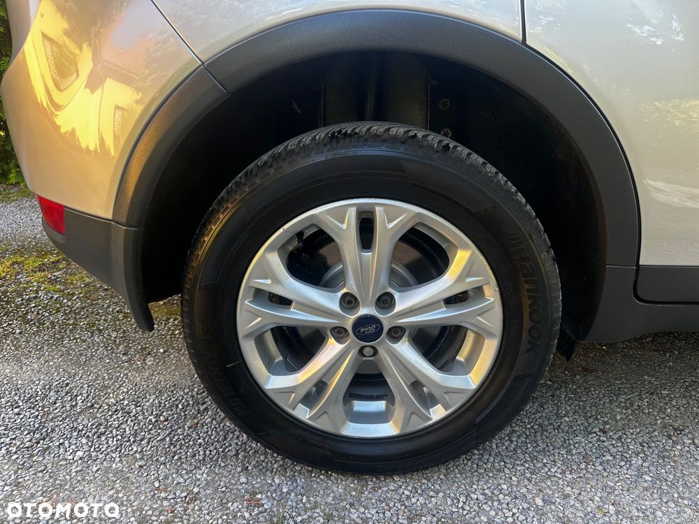 Ford Kuga - 31