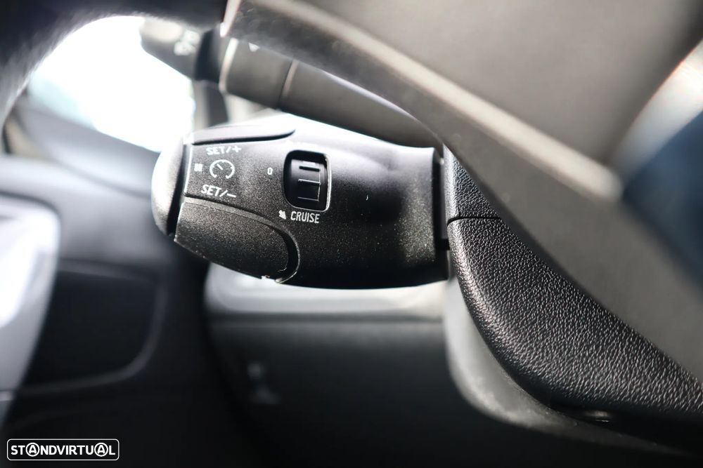 Peugeot 2008 1.2 PureTech Style - 31