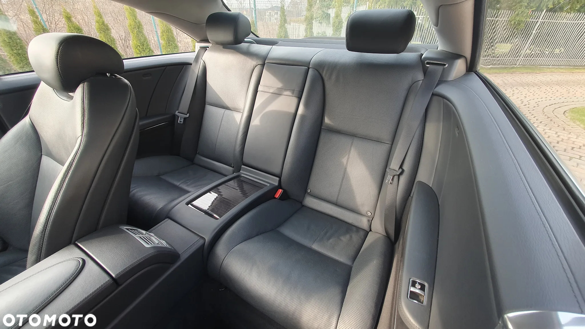 Mercedes-Benz CL 500 4-Matic BlueEff - 23
