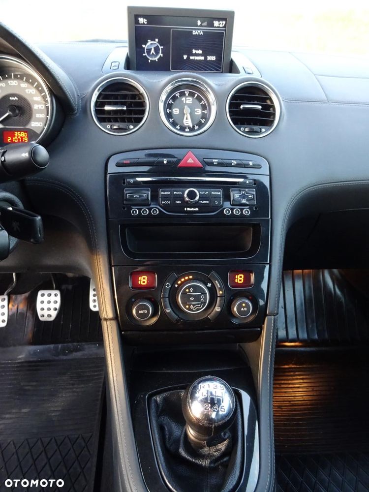 Peugeot RCZ 2.0 HDi FAP 165 - 10