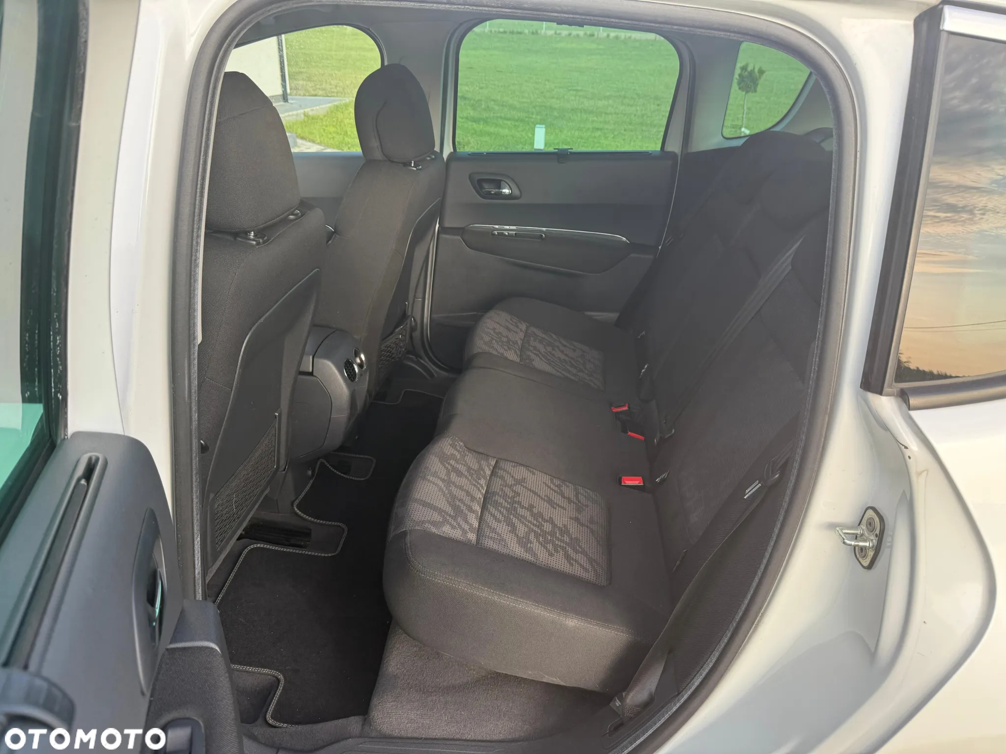 Peugeot 3008 1.6 THP Active - 14