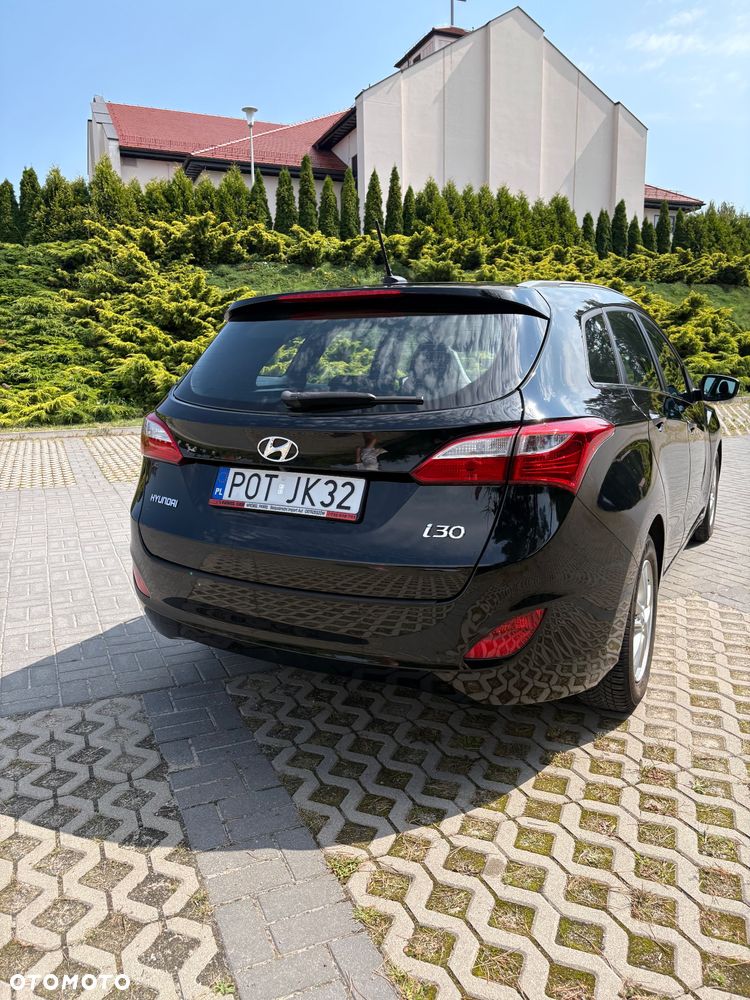 Hyundai i30 blue Kombi 1.6 GDi Style - 3