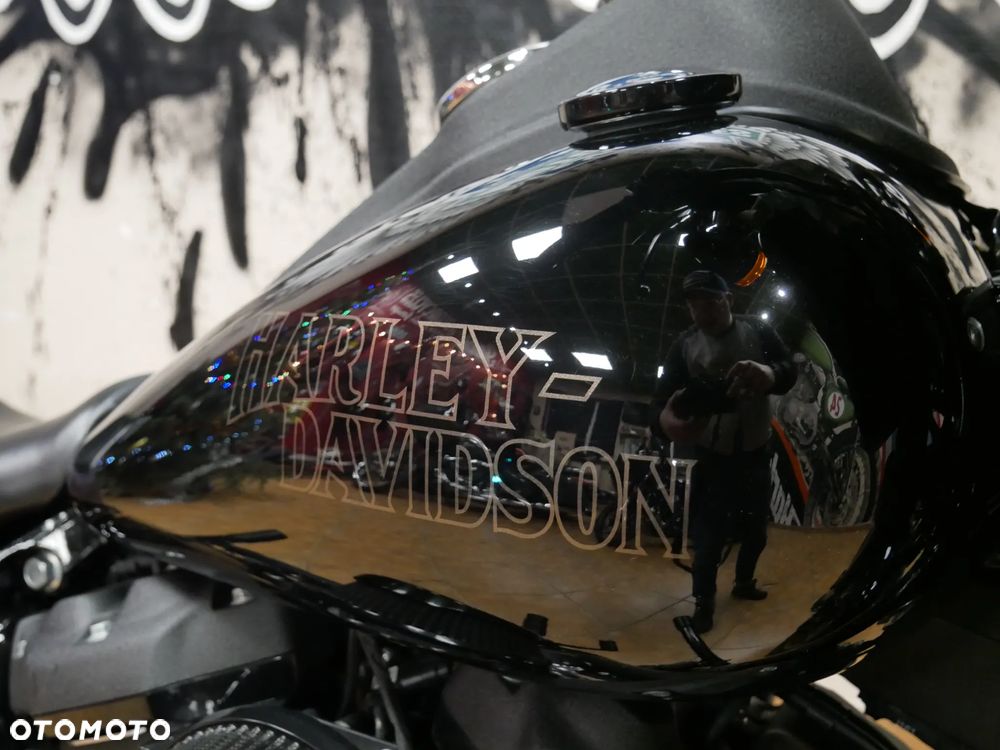 Harley-Davidson Softail Low Rider - 4