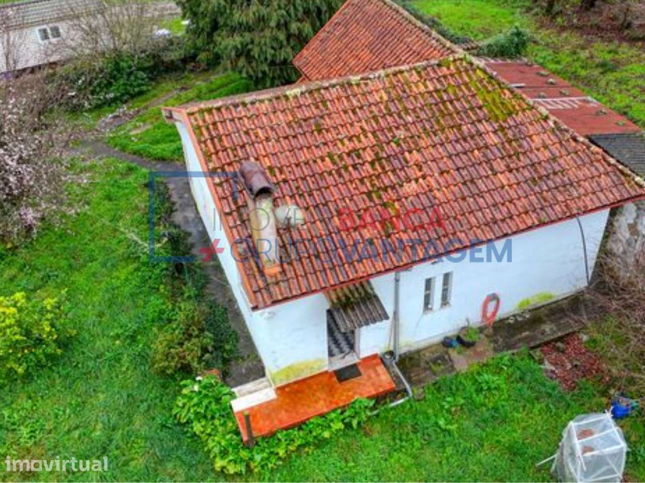 Moradia T2 em Fragoso, Barcelos, inserida num generoso terreno com ... - Grande imagem: 5/19