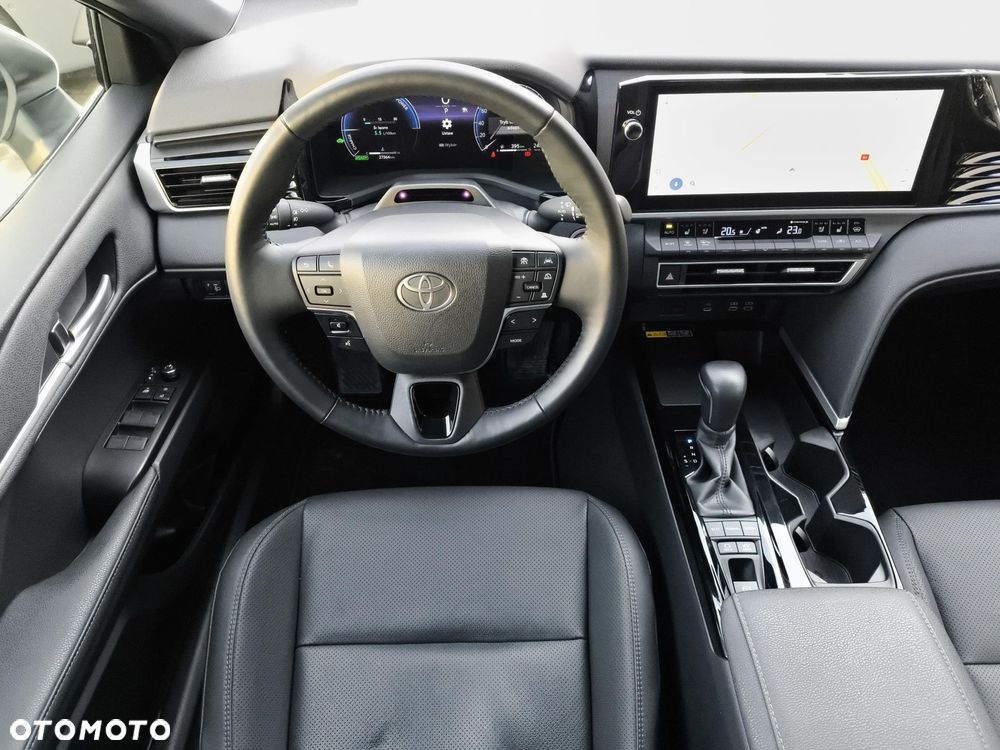 Toyota Camry - 3