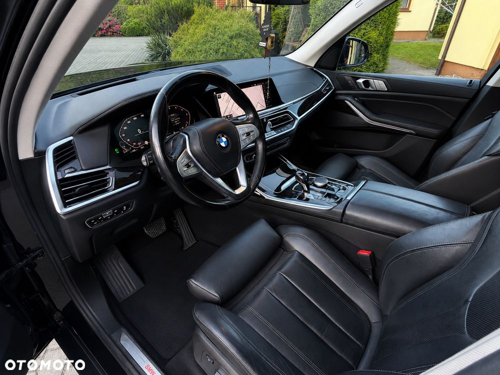 BMW X7 xDrive30d - 13