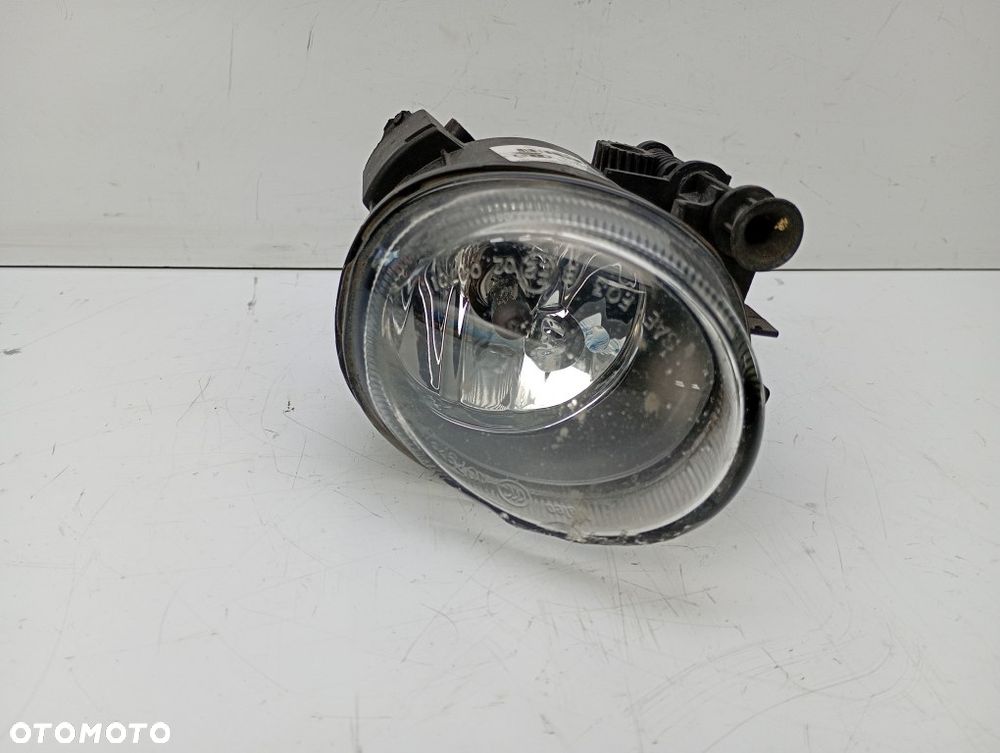 lampa przeciwmgielna halogen lewy audi A4 b7 A3 8P 8E0941699E - 1
