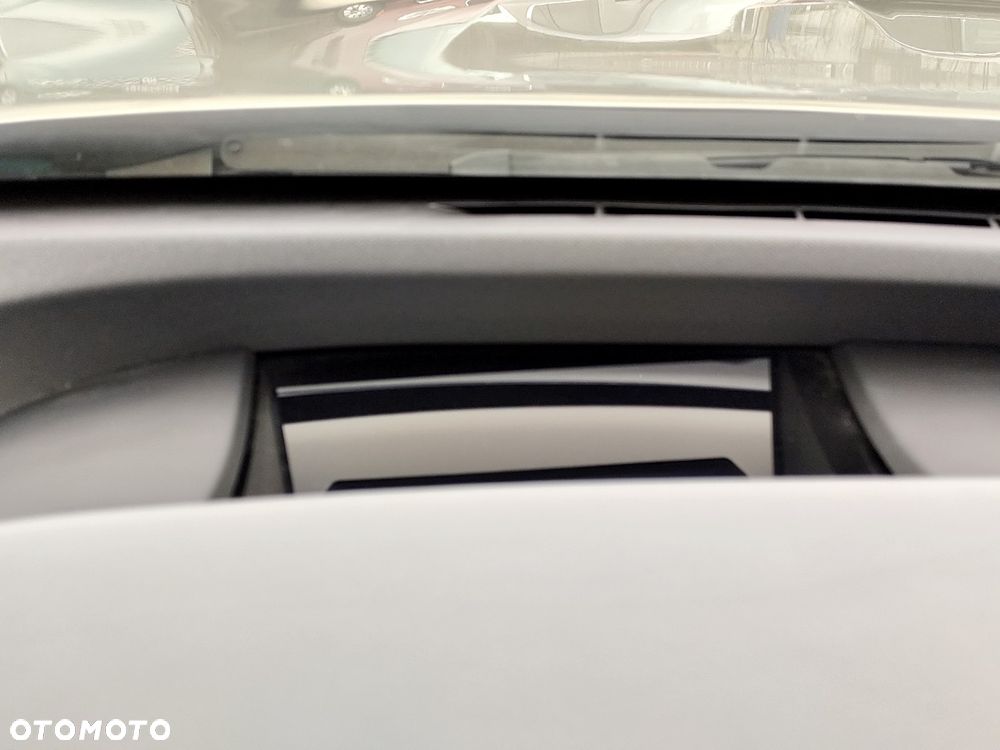 BMW iX xDrive40 76.6kWh Signature - 26