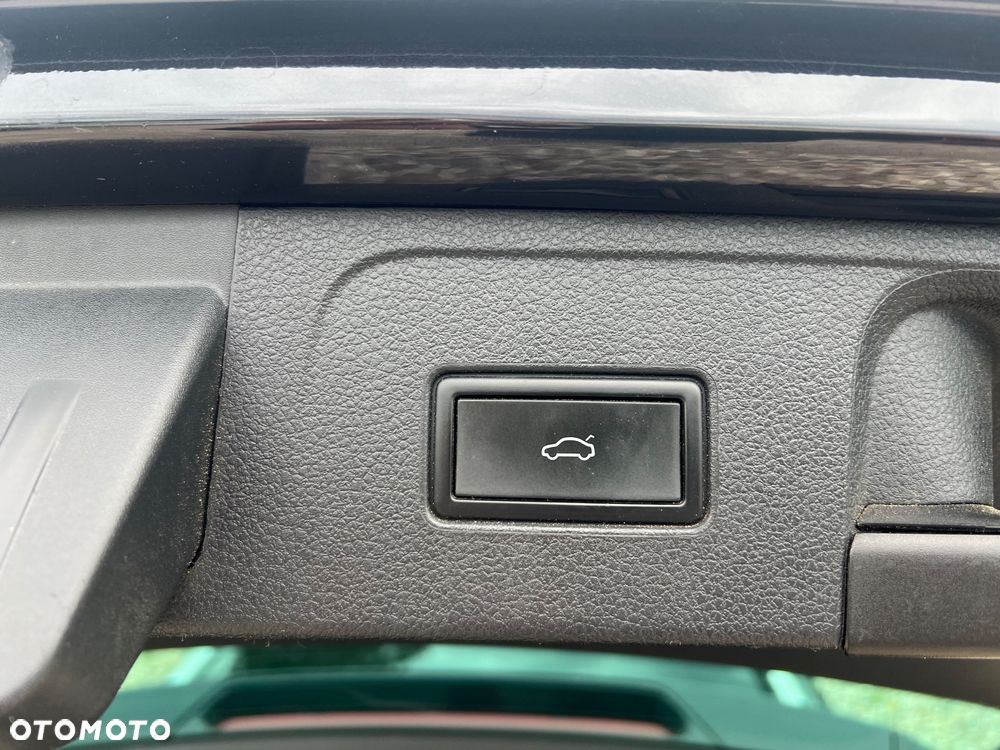 Volkswagen Passat 2.0 TDI SCR Highline - 23
