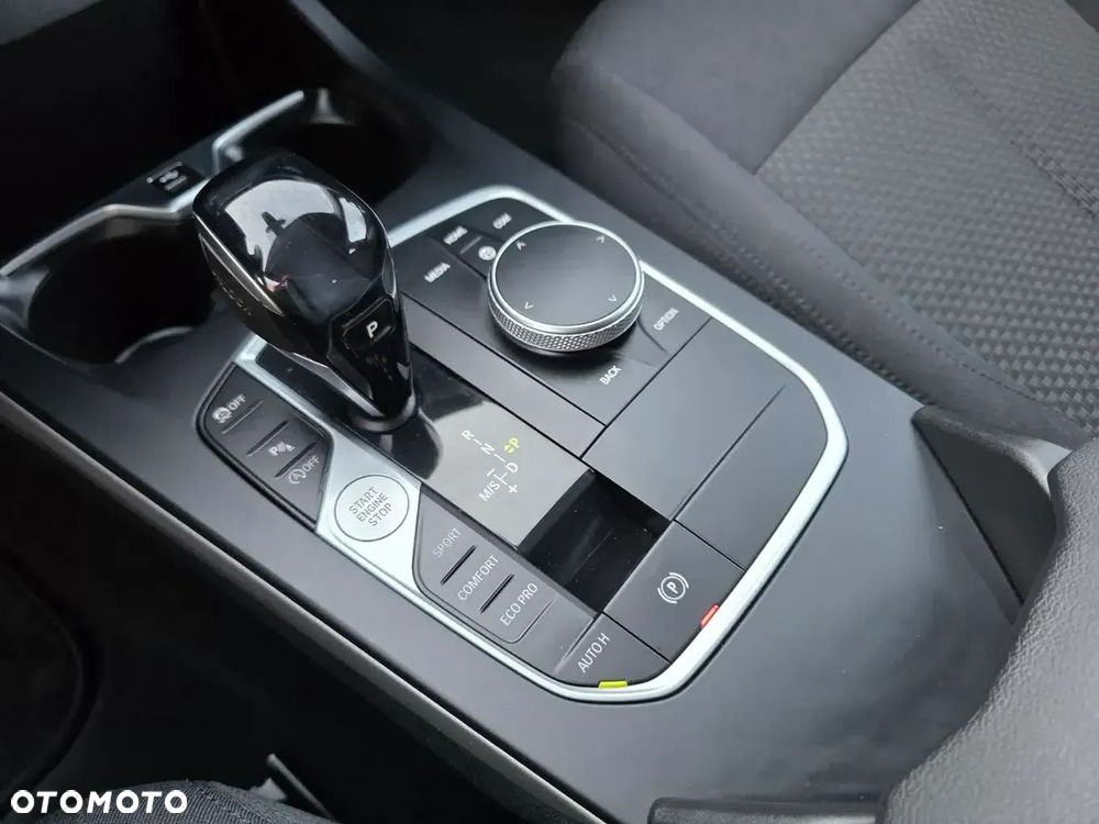 BMW Seria 1 118i Advantage - 21