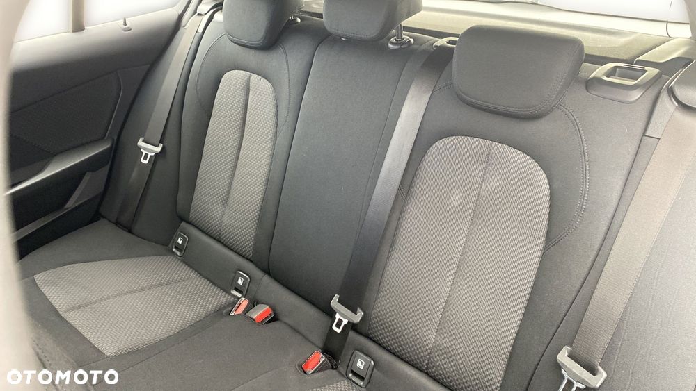BMW Seria 1 118i Advantage - 12