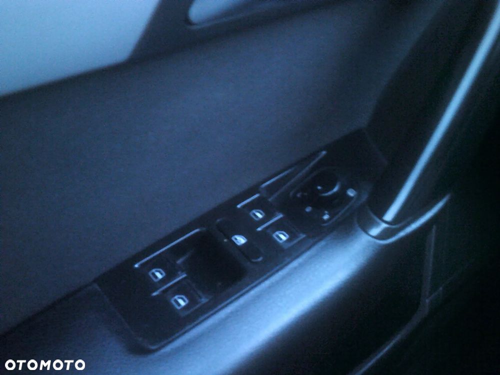 Volkswagen Passat 1.4 TSI BlueMotion Technology Comfortline - 14