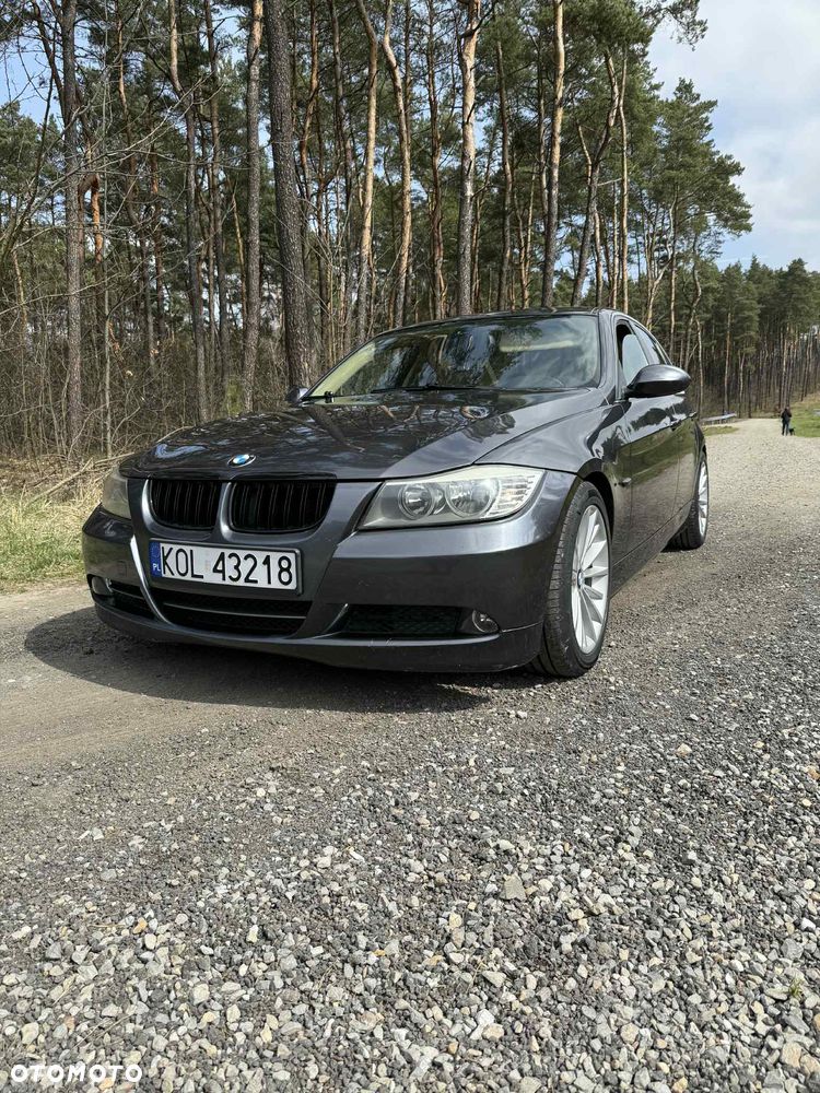 BMW Seria 3 330i - 3