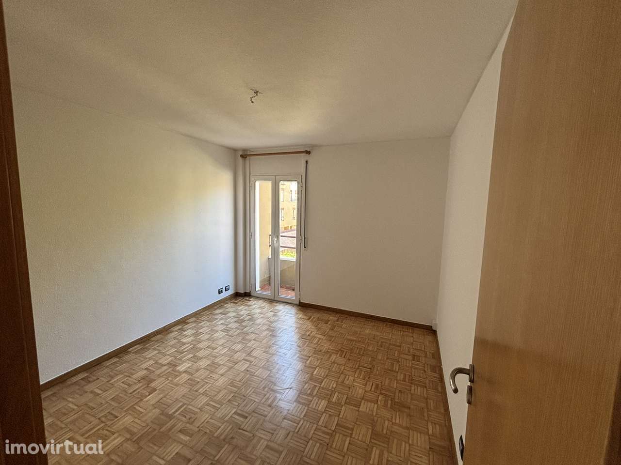 T3 renovado, em zona tranquila com excelente localização – Telheiras - Grande imagem: 3/18