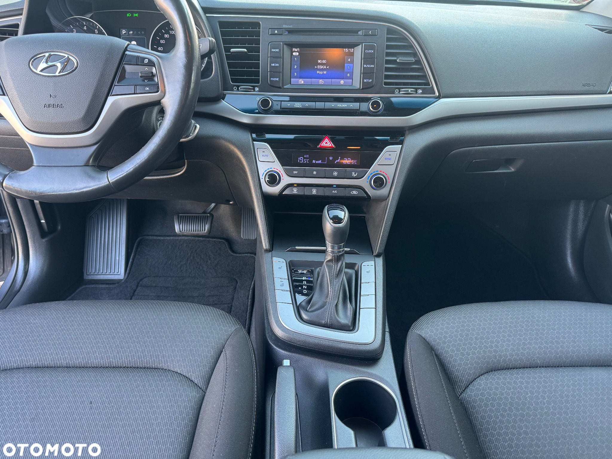 Hyundai Elantra 1.6 Premium - 2