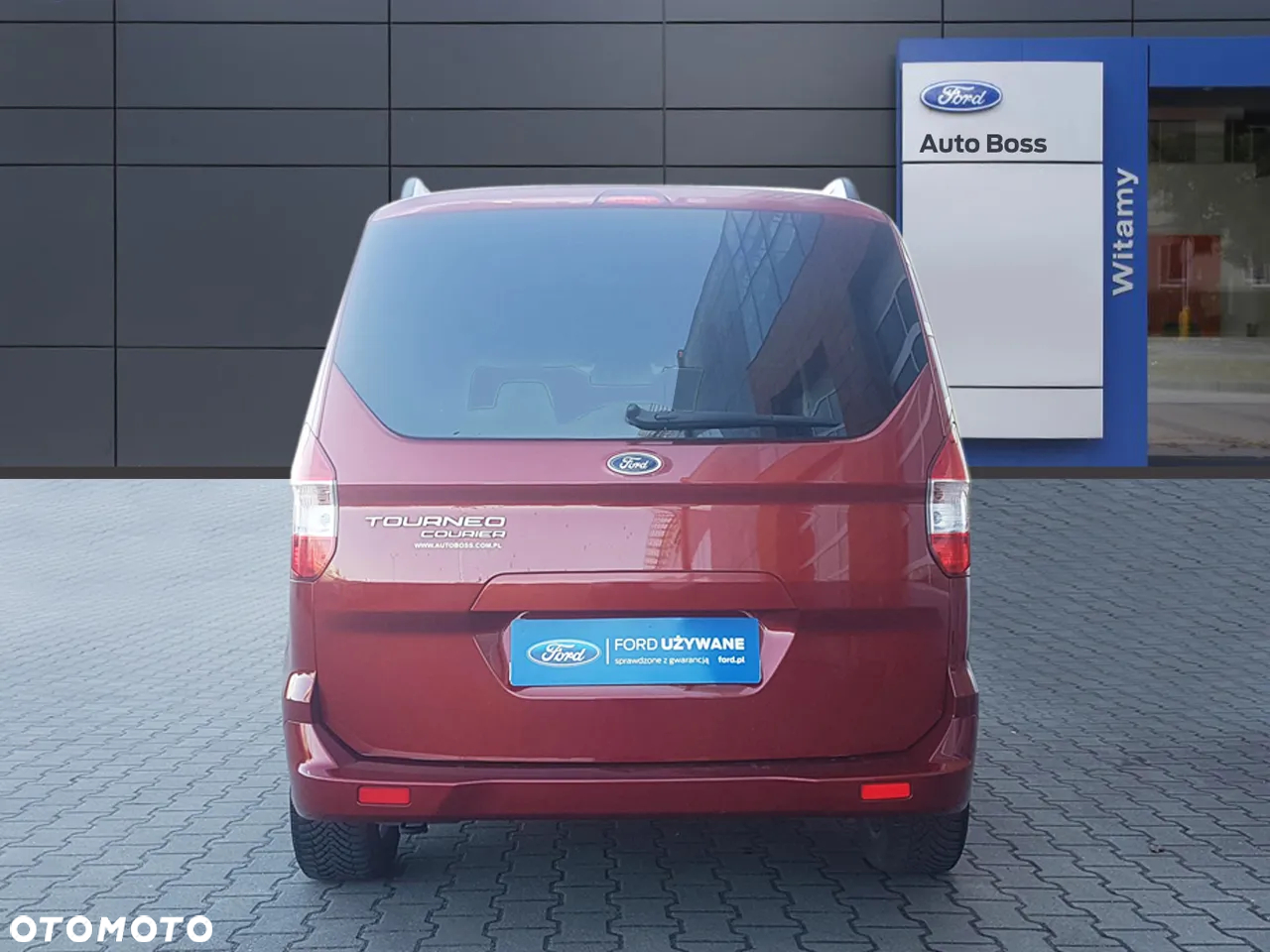 Ford Tourneo Courier 1.5 TDCi Titanium - 4