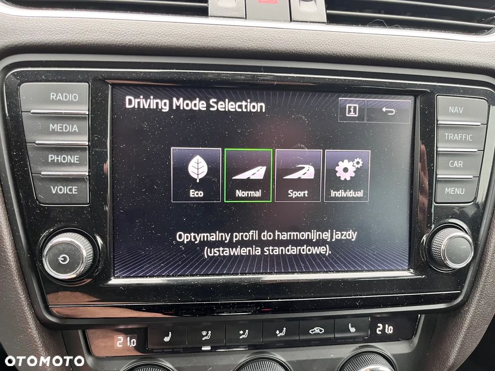 Skoda Octavia 2.0 TDI L&K DSG - 33