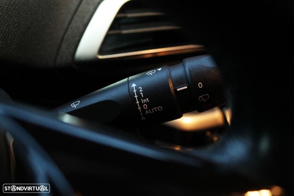 Peugeot 3008 1.5 BlueHDi Crossway - 26