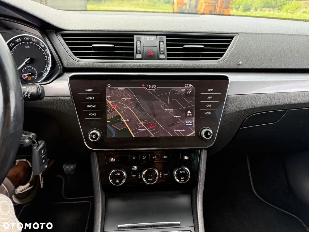 Skoda Superb 2.0 TDI Premium Edition - 3