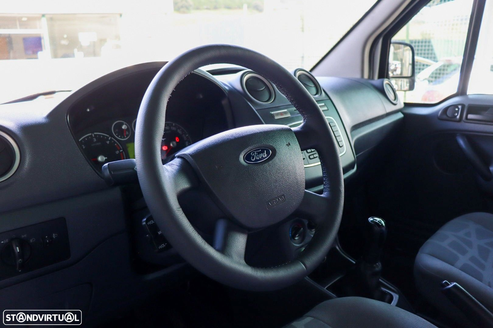 Ford Transit Connect 1.8 TDCi Curta Trend - 9