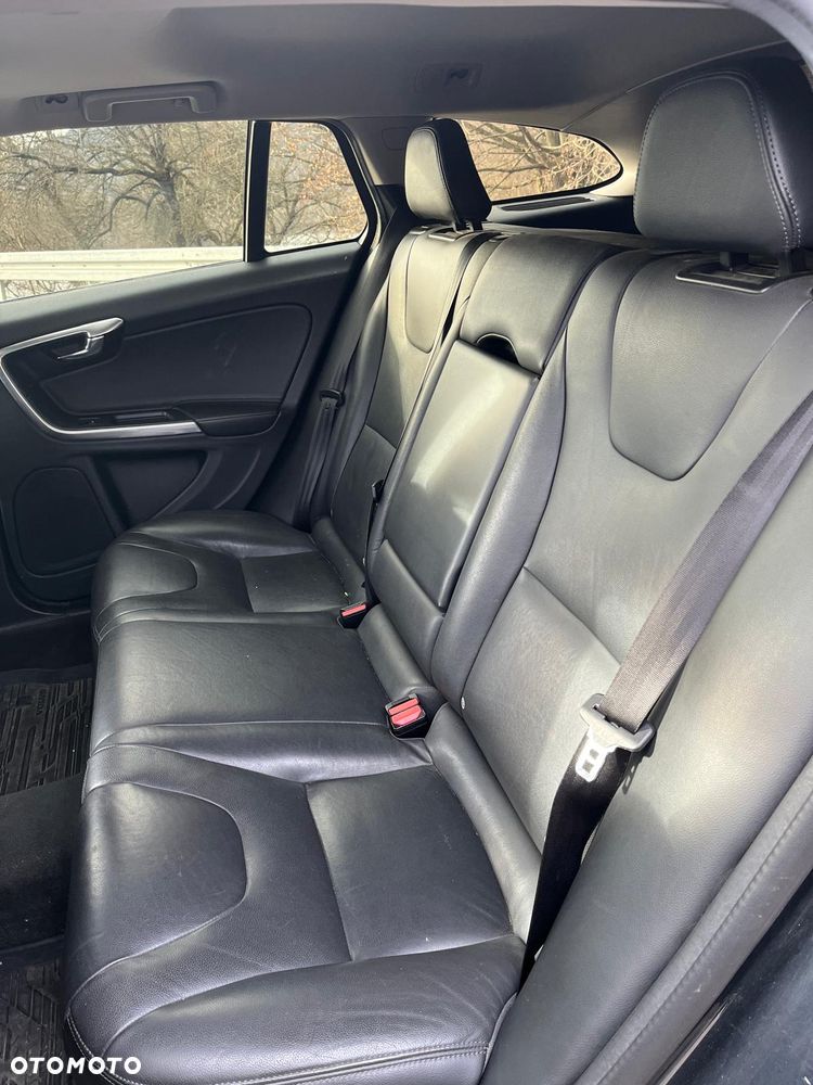 Volvo V60 Cross Country D4 AWD Geartronic Summum - 13
