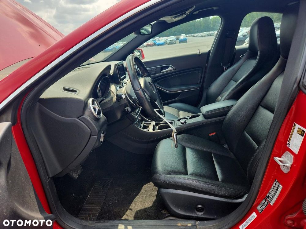 Mercedes-Benz CLA 250 4Matic 7G-DCT AMG Line - 7