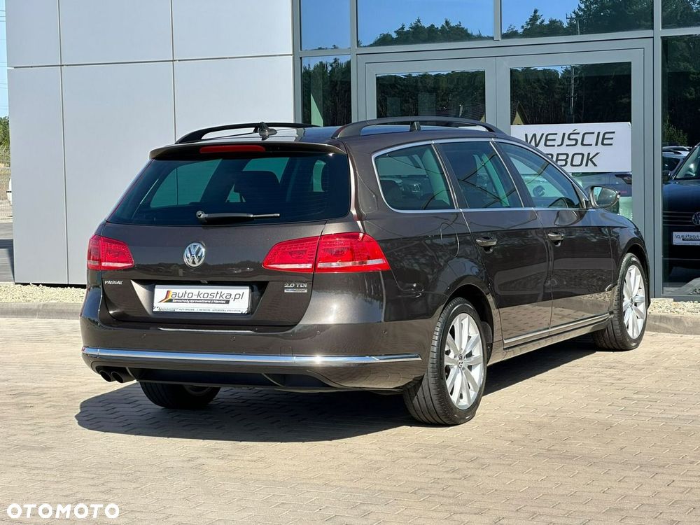 Volkswagen Passat Variant 2.0 Blue TDI DSG SCR Highline - 9