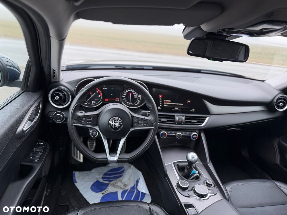 Alfa Romeo Giulia 2.2 Super - 24