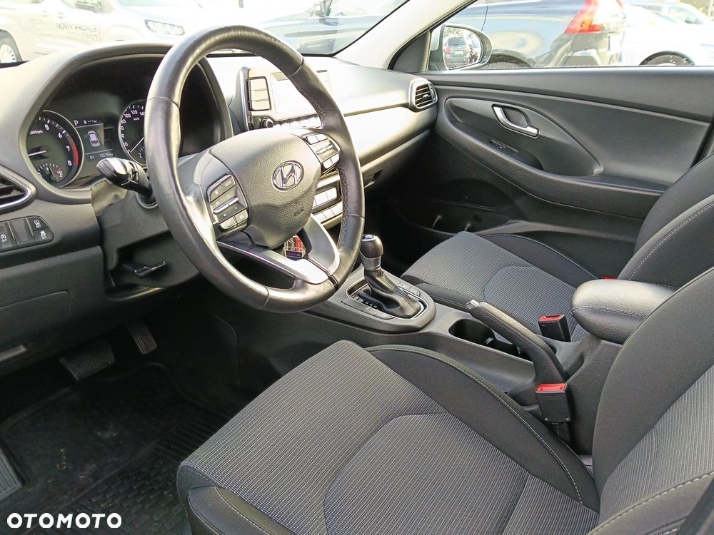 Hyundai i30 1.0 T-GDI Classic + DCT - 10