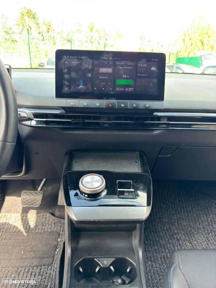 MG MG4 64 kWh Luxury - 12