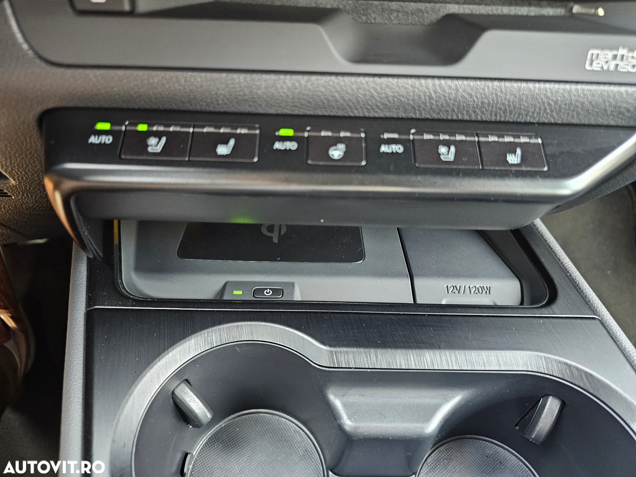 Lexus UX 250h Luxury Line - 18