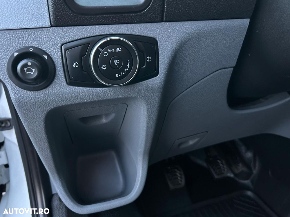 Ford Transit - 19